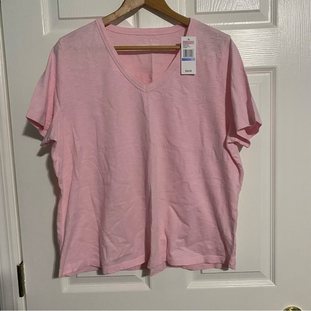 Womans Vineyard Vines Light Pink V-Neck Tee NWT